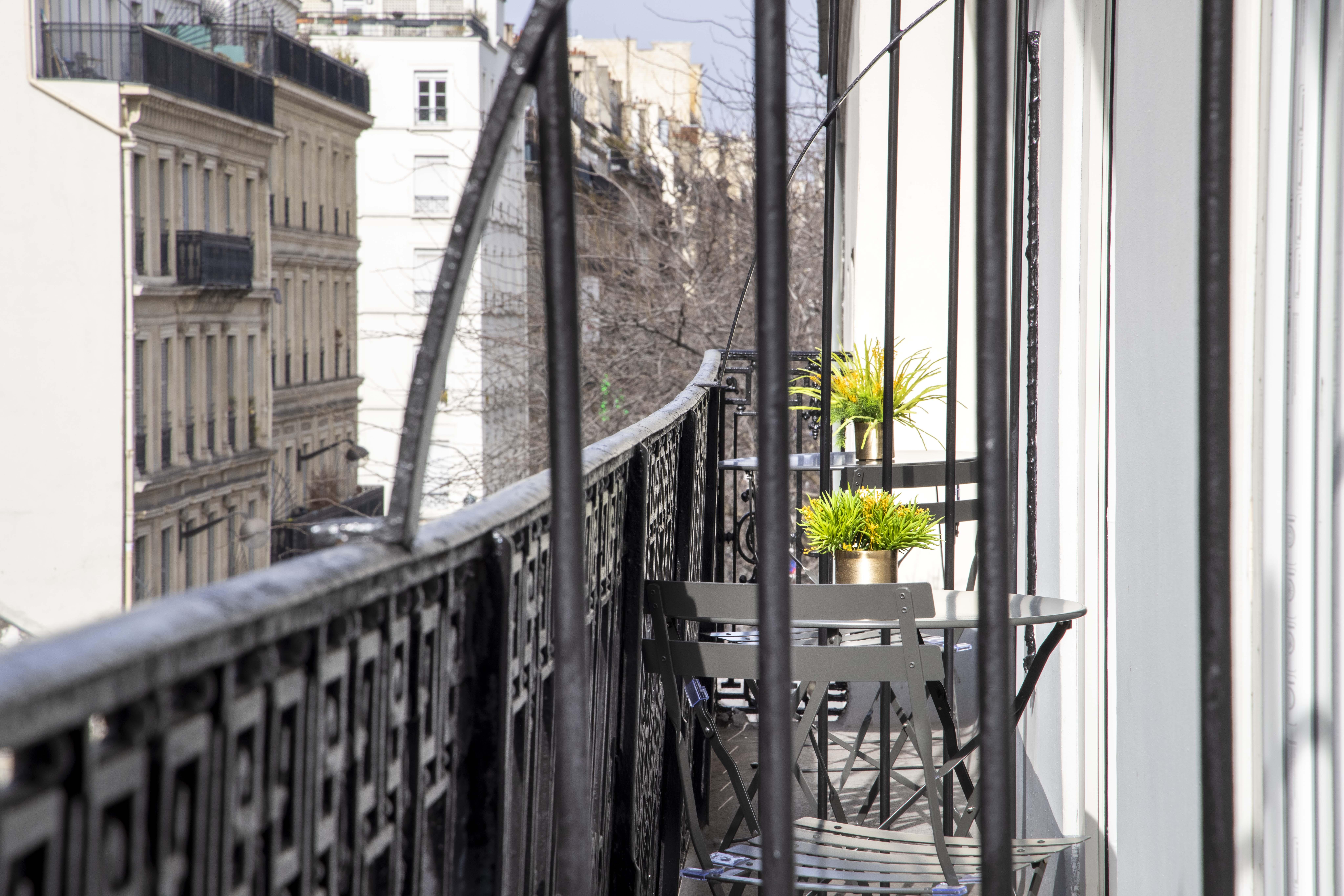 Hotel Phileas Lazare & Spa - Opera Paris Exterior photo